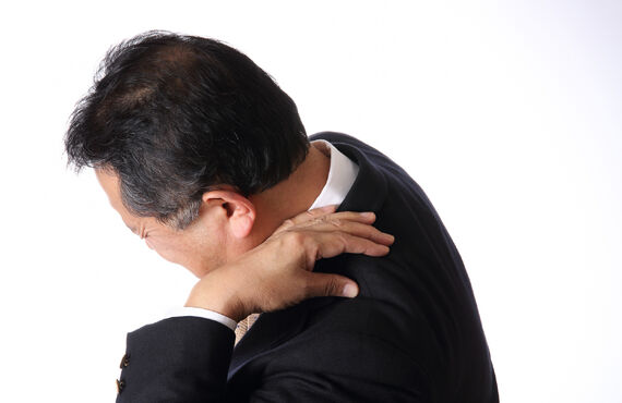 頑固な肩こりと向き合う本格的な施術(自費診療) | 鶴ヶ島の接骨院なら技術力の高さが好評のあらたけ接骨院