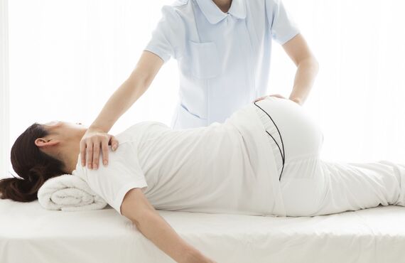 美しく健康的な身体を目指す自費診療の骨盤矯正 | 鶴ヶ島の接骨院なら技術力の高さが好評のあらたけ接骨院